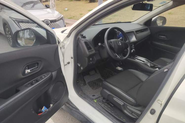 Used Honda Vezel 2020 1.5L CVT Pioneer Edition