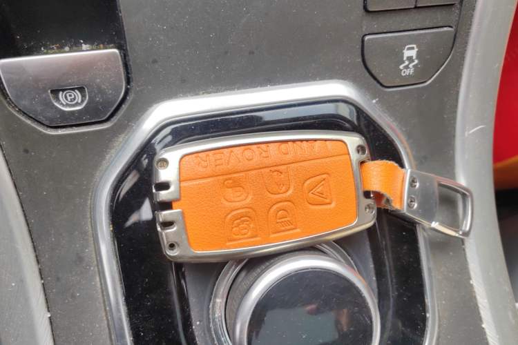 Used Land Rover Range Rover Evoque 2018 240PS PURE Style Edition
