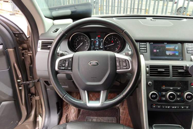 Used Land Rover Discovery Sport 2017 2.0T SE