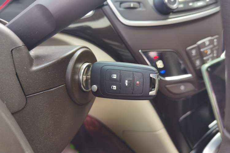 Used Buick Regal 2015 2.0L Leading Fashion Edition