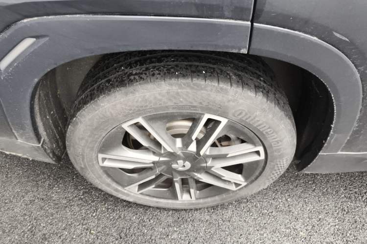 Used Nio EC6 2020 605 km Sport Edition Right Rear Wheel Hub