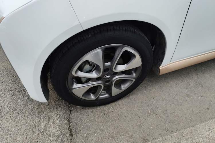 Used ORA White Cat 2022 Xiaoyue Mao Edition 360 km Luxury Model Lithium NMC