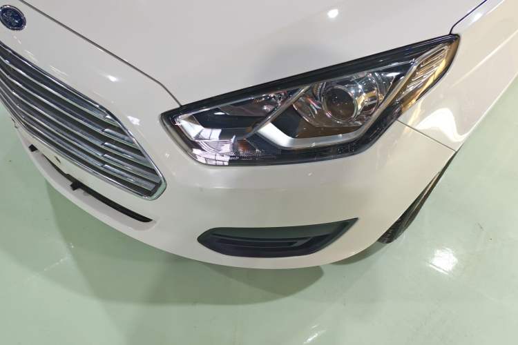 Used Ford Escort 2019 Revised 1.5L Automatic ZhiXiang Version (Tire Pressure Monitoring) China VI Standard