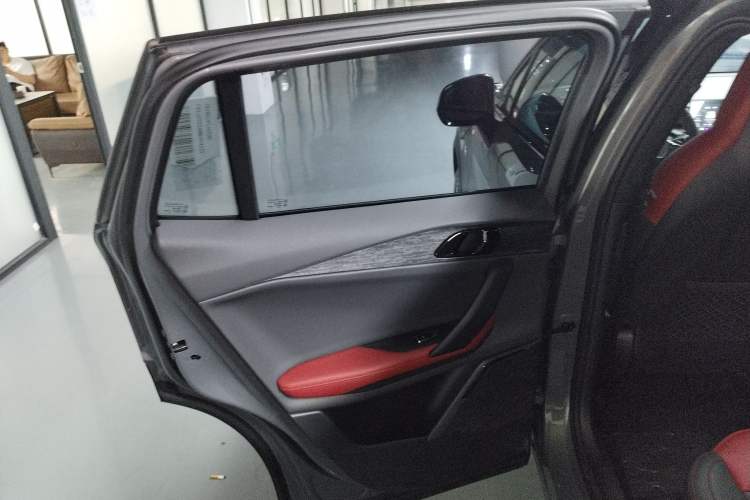 Used Lynk & Co 06 2020 1.5T JinPro model