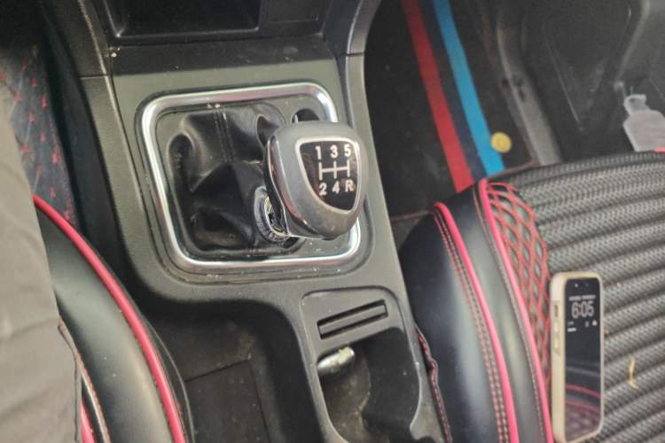 Used BAIC Weiwang M50F 2017 1.5L Standard Model
