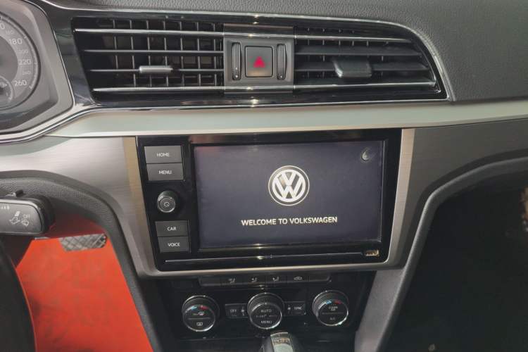 Used Volkswagen Lamando 2019 280TSI DSG Comfort Edition China VI standard Audio And AC Panel