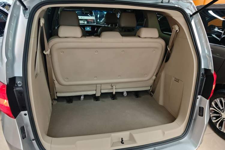 Used Buick GL8 2018 28T Luxury Model China VI Standard