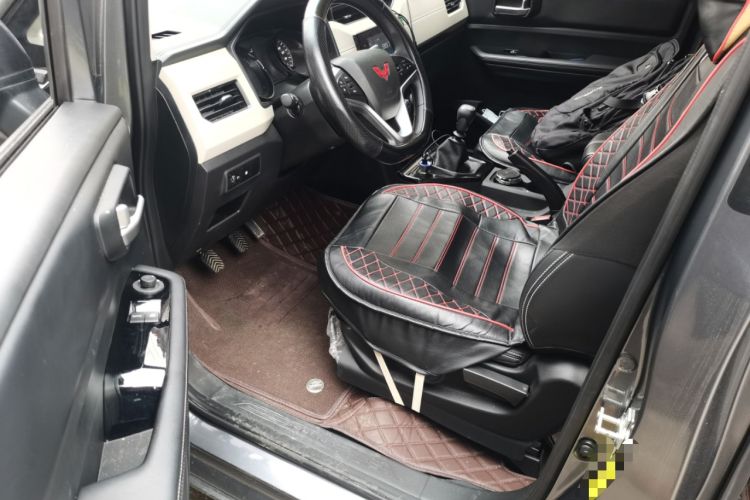 Used Wuling Zhengcheng 2021 1.5T Manual Luxury Version Driver Seat
