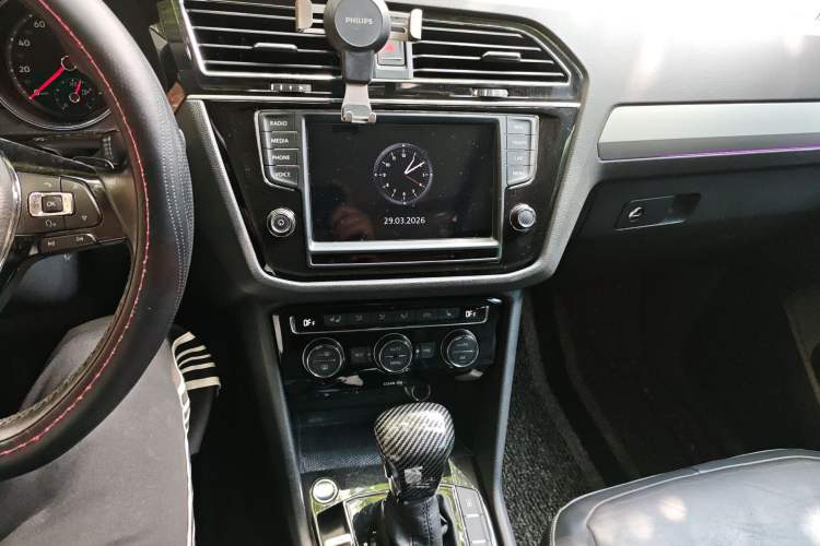 Used Volkswagen Tiguan L 2018 330TSI Automatic Two-Wheel Drive Luxury Edition