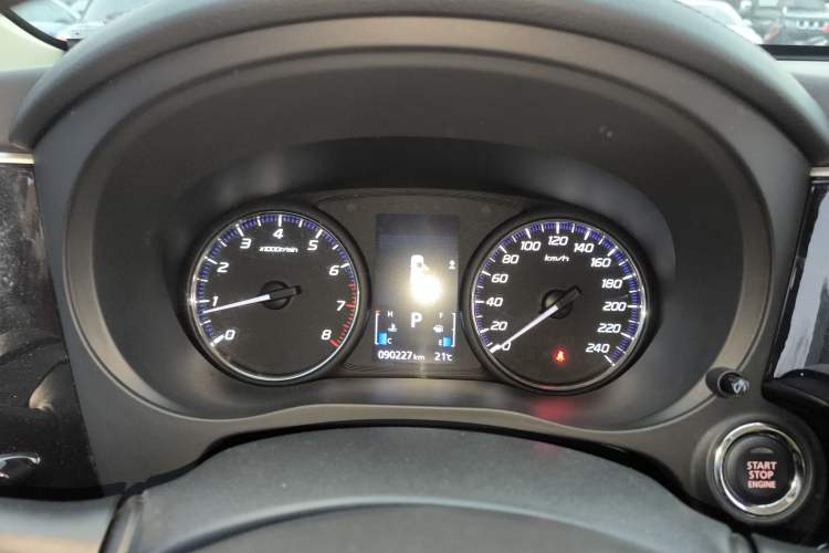 Used Mitsubishi Outlander 2019 2.0L Two-Wheel Drive Comfort Edition 5 Seats China VI Standard