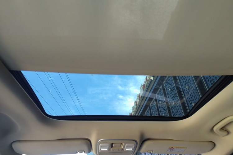 Used Geely Auto Emgrand X7 Sport 2018 1.8TD Automatic Two-Wheel Drive Smart Connect 4G Internet Edition Headliner