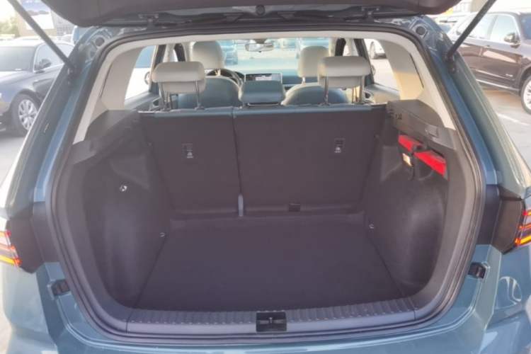 Used Volkswagen Tharu 2023 300TSI Two-Wheel-Drive Full Moon Edition