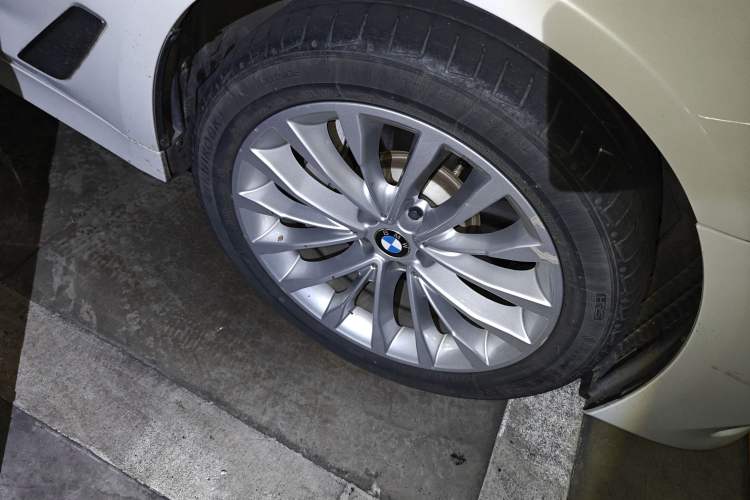 Used BMW 5 Series 2019 530Li Leading Model Luxury Package
