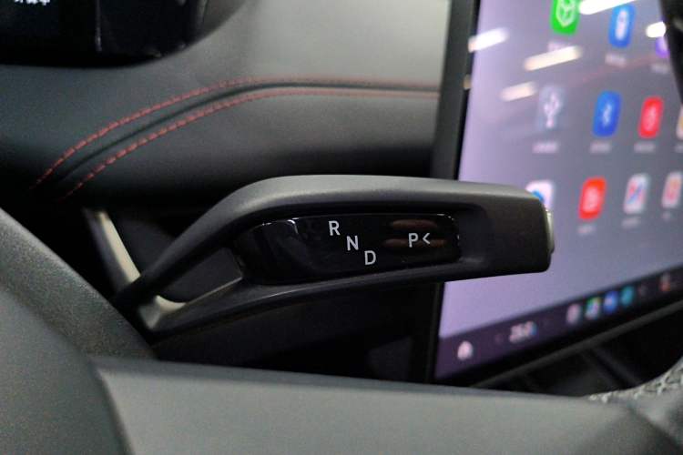 Used Xiaomi Auto SU7 2024 Rear-Drive Ultra-Long Range Advanced Pro-Level Intelligent Driving Version Gear Lever