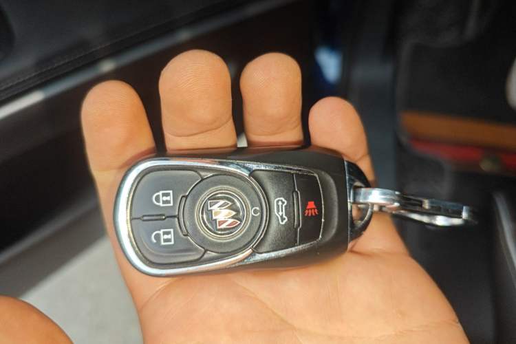 Used Buick GL8 2022 Land Business Class 652T Luxury Model Vehicle Key