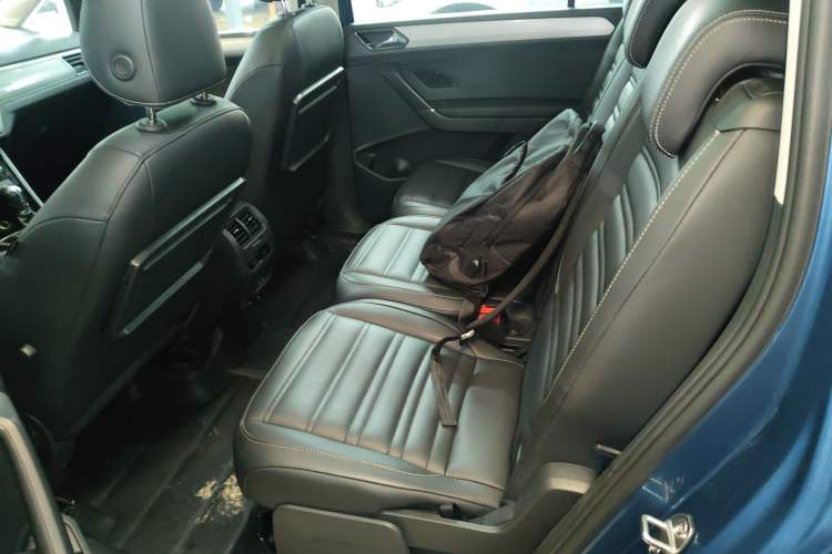 Used Volkswagen Touran 2018 Volkswagen Touran L 280TSI DSG Comfort Edition 7 Seats China V Emission Standard Left Rear Seat