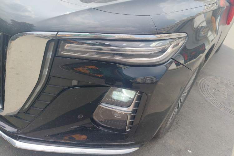 Used Hongqi H5 2024 2.0T Automatic Smart Connect Flagship Edition Left Front Headlight