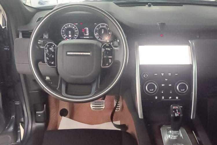 Used Land Rover Discovery Sport 2020 249 PS R-Dynamic Performance Edition Audio And AC Panel