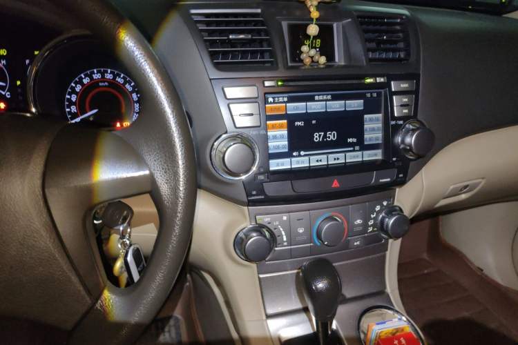 Used Toyota Highlander 2012 2.7L 2WD 5-Seater Elite Edition
