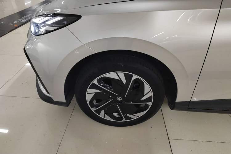 Used MG 4 EV 2022 425 km Luxury Edition