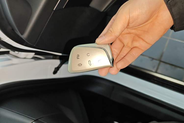 Used HEDMOS 06 2025 Model 520km
