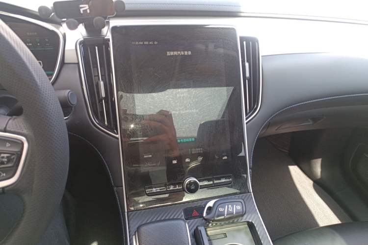 Used Rising ER6 2020 620 km Smart Edition
