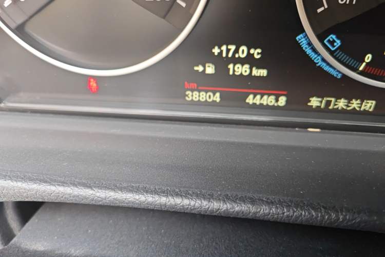 Used BMW 3 Series 2018 320Li Fashion Model Odometer Close Up