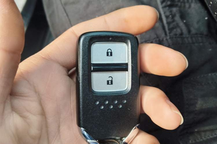 Used Honda Vezel 2016 1.8L CVT Front-Wheel Drive Pioneer Edition