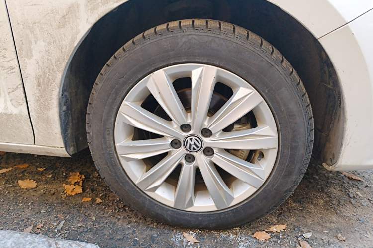 Used Volkswagen Bora 2019 Facelift Bora·Legend 1.5L Automatic Fashion Edition China VI Standard Right Front Wheel Hub