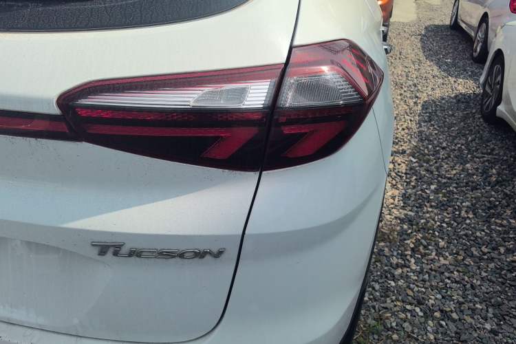 Used Hyundai Tucson 2019 280TGDi Dual-Clutch Two-Wheel Drive Smart Connect Version China VI Right Rear Taillight