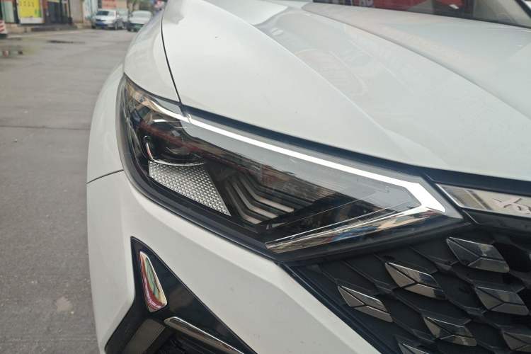 Used Jetta VS5 2023 280TSI Automatic Trend Edition Right Front Headlight