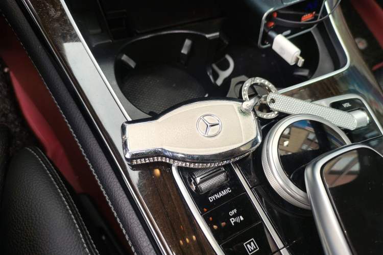 Used Mercedes-Benz GLC 2018 Facelifted GLC 260 4MATIC Dynamic Edition Vehicle Key