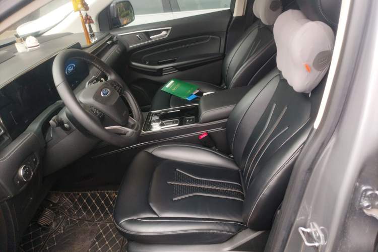 Used Ford Edge 2021 PLUS EcoBoost 245 Two-Wheel-Drive Platinum Edition 5 Seats Left Front Seat