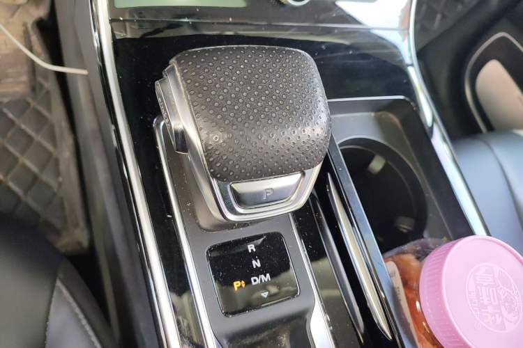 Used Roewe RX5 MAX 2019 300TGI Automatic Intelligent Driving Health Cabin Edition Gear Lever