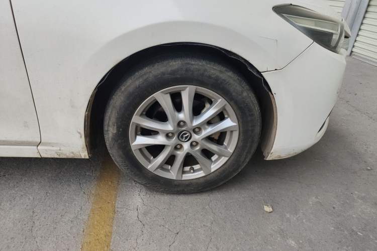 Used Mazda 3 Axela 2017 Sedan 1.5L Automatic Comfort Model Emission Standard China V Right Front Wheel Hub