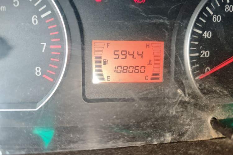 Used FORTHING Lingzhi 2016 M3 1.6L 7-Seater Standard Model China V Emission Standard Odometer Close Up