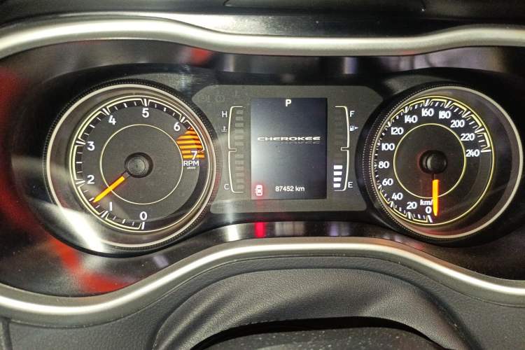 Used Jeep Cherokee 2016 2.4L Leading Edition