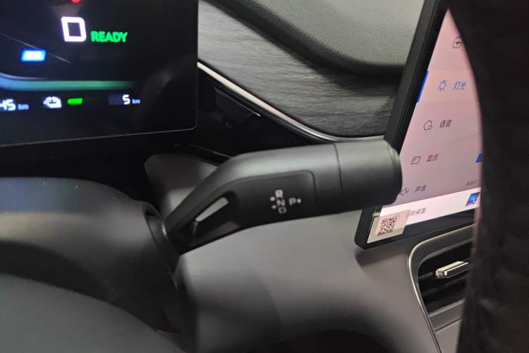 Used Geely Galaxy L6 2025 EM-i 60km Launch Edition Gear Lever