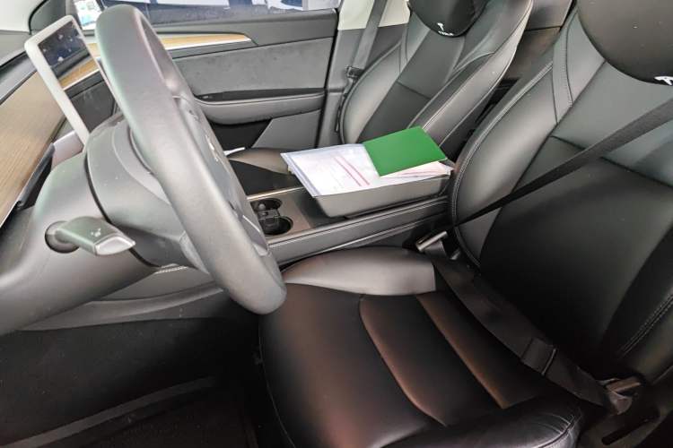 Used Tesla Model Y 2022 Rear-Wheel-Drive Version
