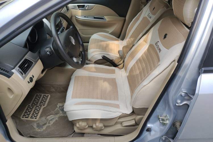 Used Buick Excelle 2013 1.5L Automatic Classic Model
