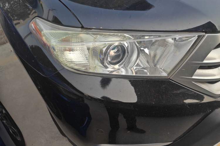 Used Toyota Highlander 2012 2.7L 2WD 5-Seater Elite Edition Right Front Headlight