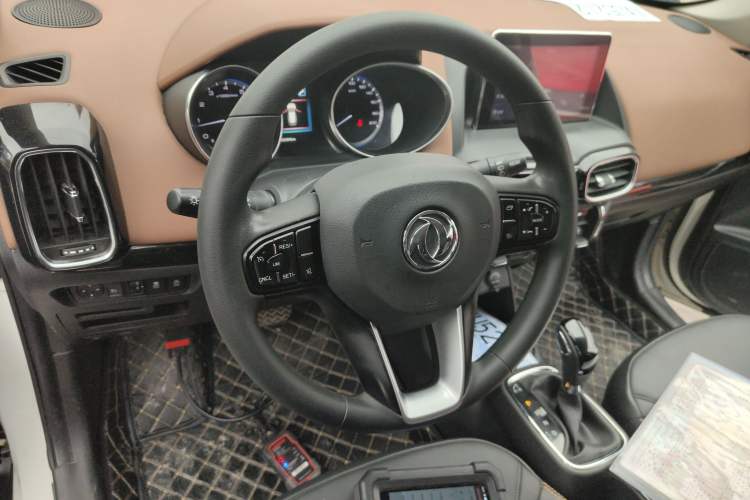 Used Dongfeng Aeolus AX4 2018 1.6L DCT Trendy & Stylish Model with Sunroof
