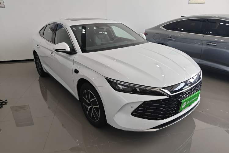Used BYD Qin L 2025 DM-i Smart Drive 120KM Leading Model