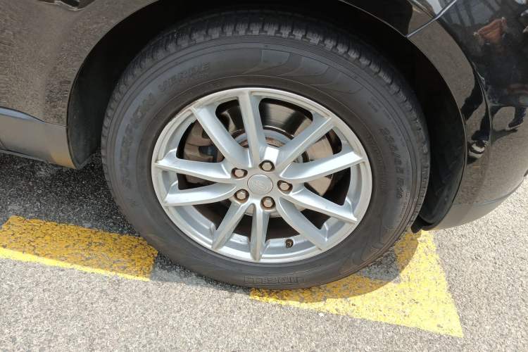 Used Land Rover Range Sport 2017 3.0 SC V6 SE Right Front Wheel Hub