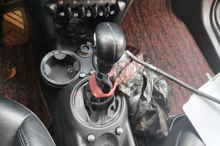 Used MINI Coupe 2012 1.6L COOPER Gear Lever