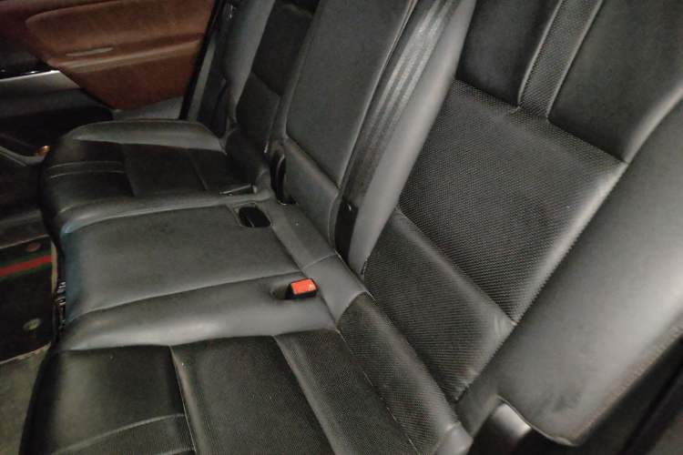 Used GAC Trumpchi GS8 2017 320T Two-Wheel Drive Luxury Smart Connectivity Version (7 Seats)
