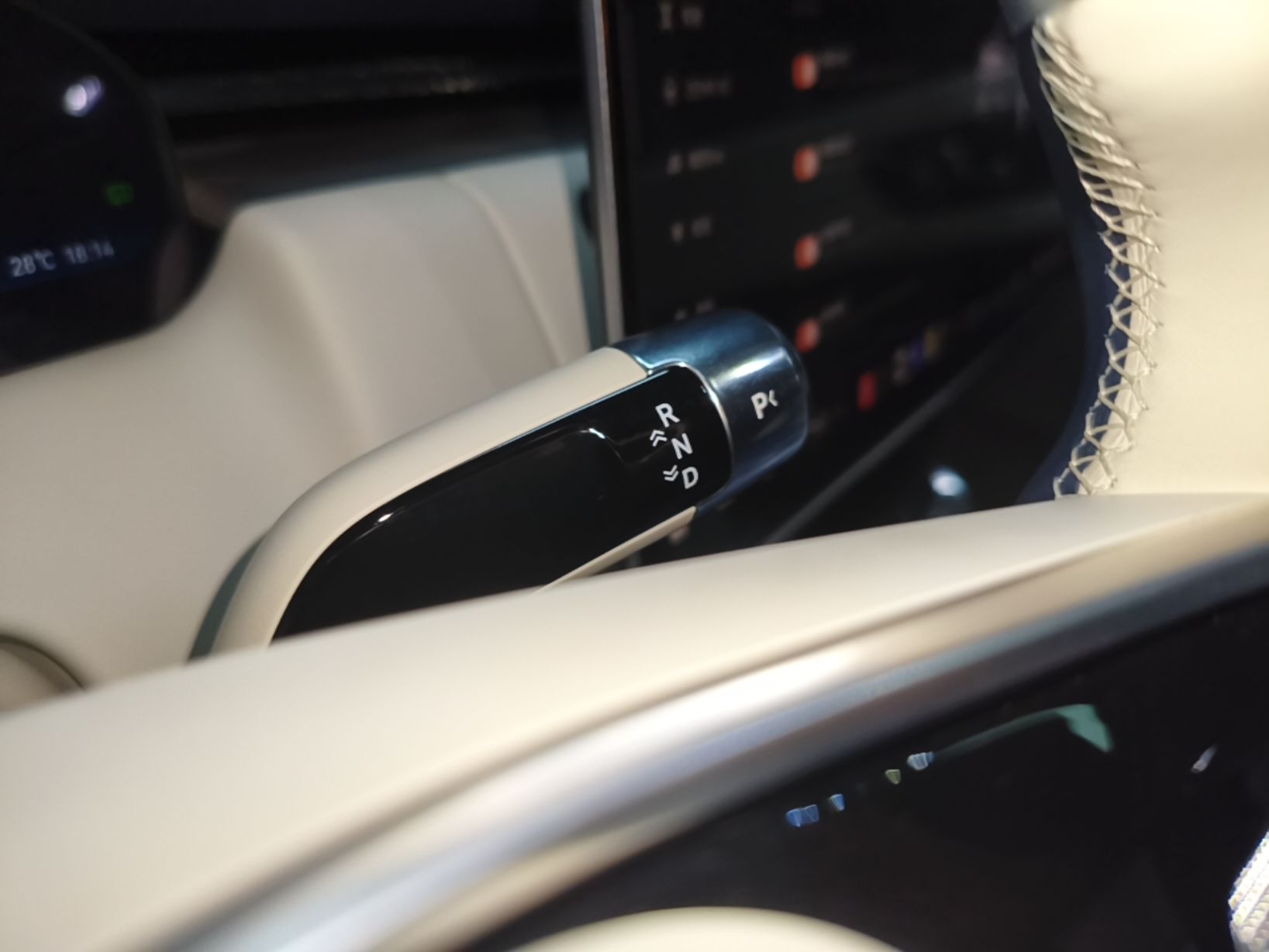 Zeekr 9X 2025 Hyper Edition 70kWh — снимка 16
