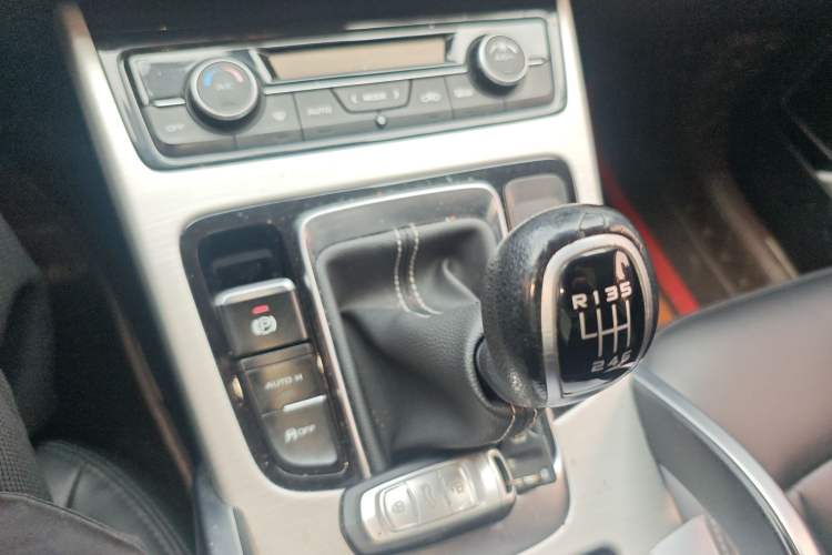 Used Geely Auto Emgrand X7 Sport 2018 2.0L Manual Two-Wheel Drive Zhiya Version