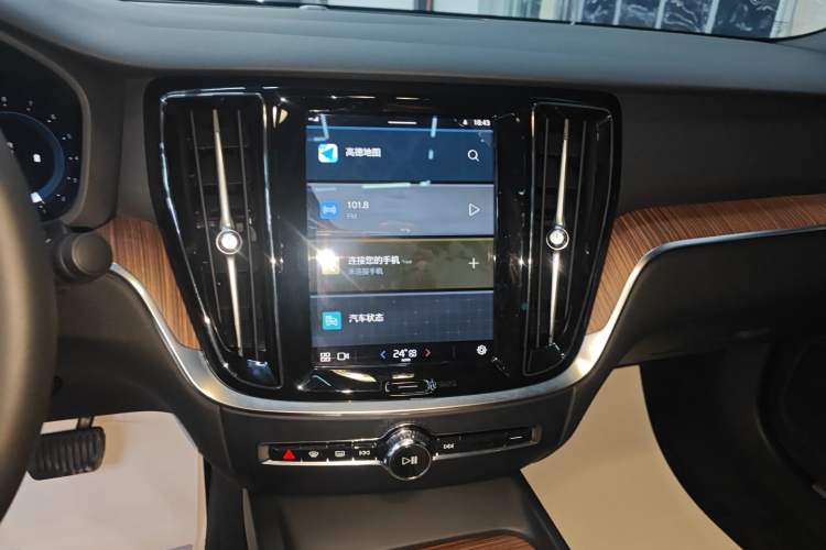 Used Volvo S60 2023 B4 Zhiyuan Luxury Edition
