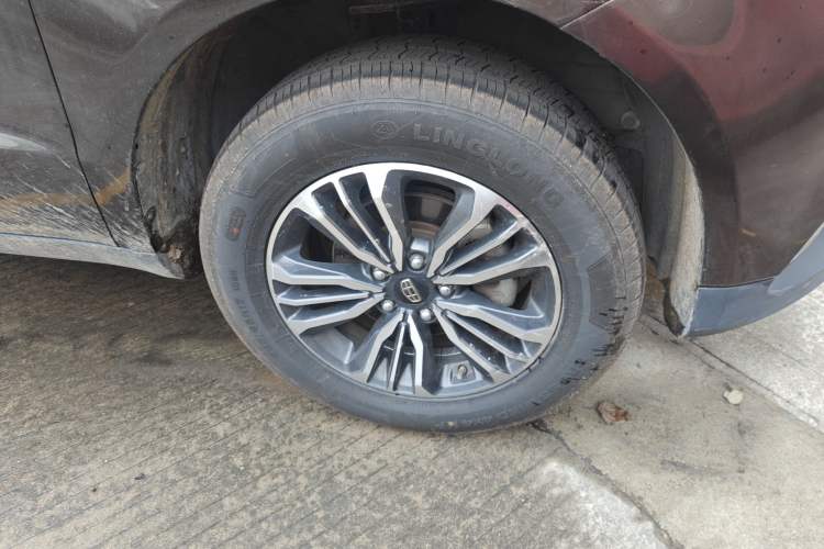 Used Geely Auto Vision X6 2016 1.8L Manual Luxury Model
